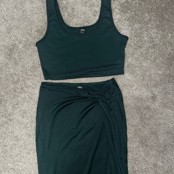 Dark Green Two-Piece Set - Picture 3 of 7
